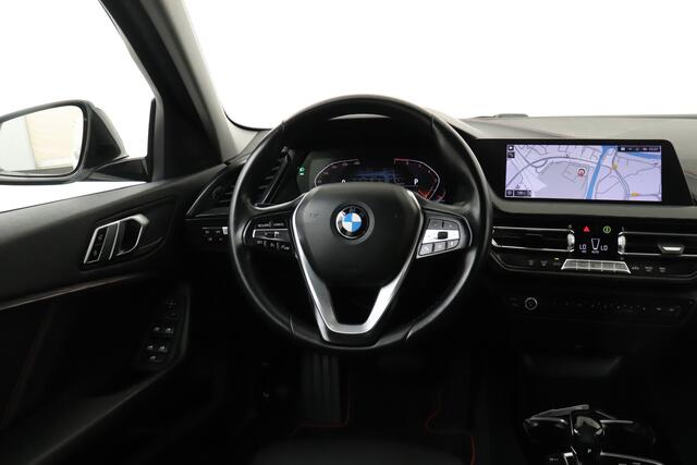 BMW 1-SERIE 118i 141 PK Aut. Sport Line Camera Half-Leder Sportstoelen 17'LMV