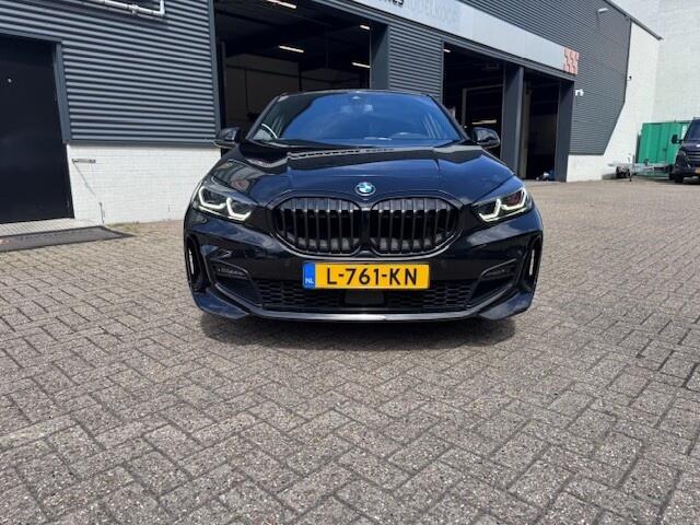 BMW 1-SERIE 118i Business Edition M-sport. NL auto, sportstoelen