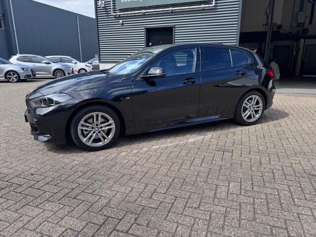 BMW 1-SERIE 118i Business Edition M-sport. NL auto, sportstoelen