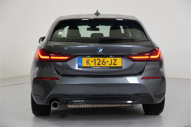 BMW 1-SERIE 118i Executive Edition | Virtual Cockpit | LED | Camera | Parkeer ass. |