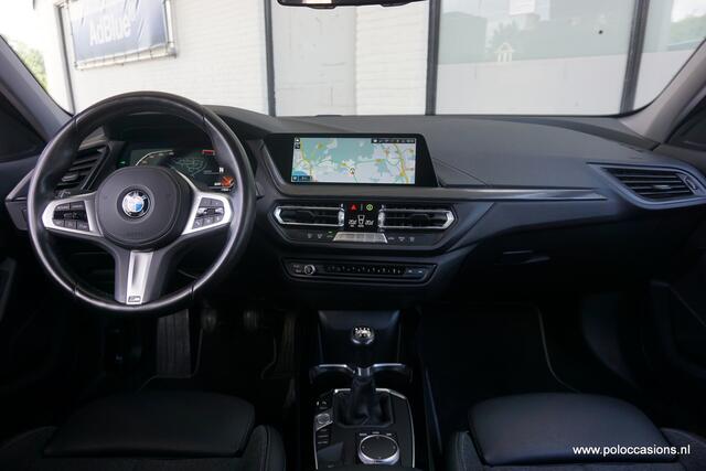 BMW 1-SERIE 118i Carplay | Sportline | Navig | NL AUTO | BTW