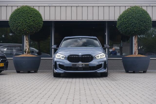 BMW 1-SERIE M135i xDrive High Executive Panodak M Performance Harman Kardon HUD Camera Keyless Storm Grey