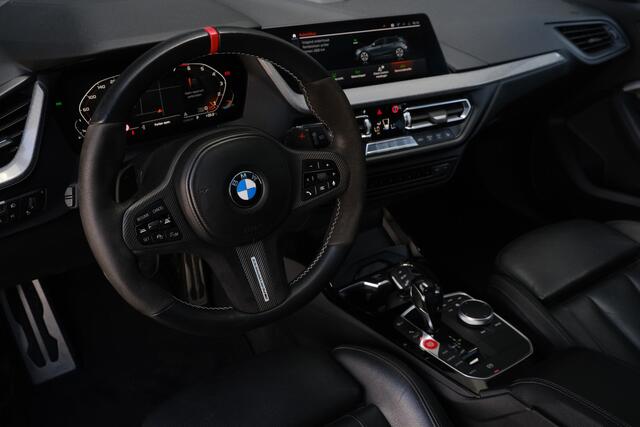 BMW 1-SERIE M135i xDrive High Executive Panodak M Performance Harman Kardon HUD Camera Keyless Storm Grey