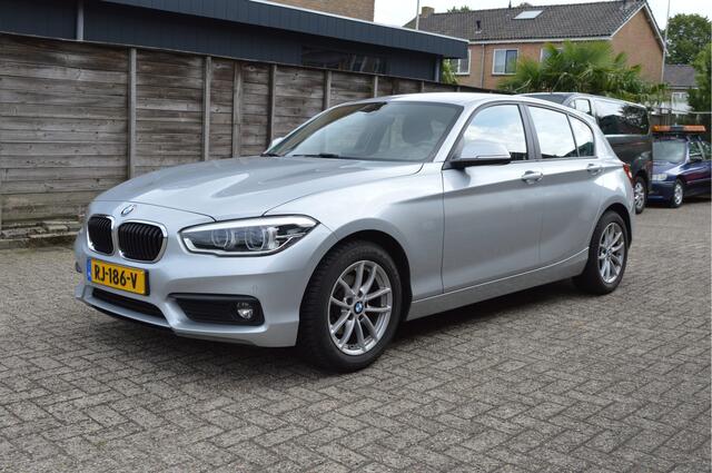 BMW 1-SERIE 118i Corporate Lease Executive / Nap / Sportstoelen