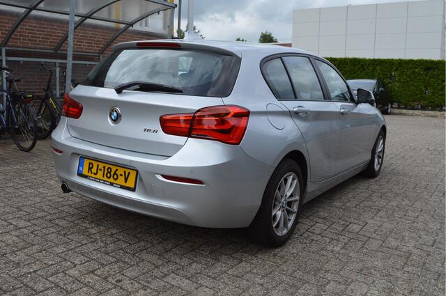 BMW 1-SERIE 118i Corporate Lease Executive / Nap / Sportstoelen