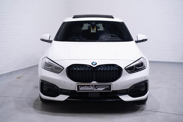 BMW 1-SERIE 118i Introduction Edition pano-dak PDC v+a elektrisch achterklep spiegelpakket sportline comfortpack parkingassist travelpack