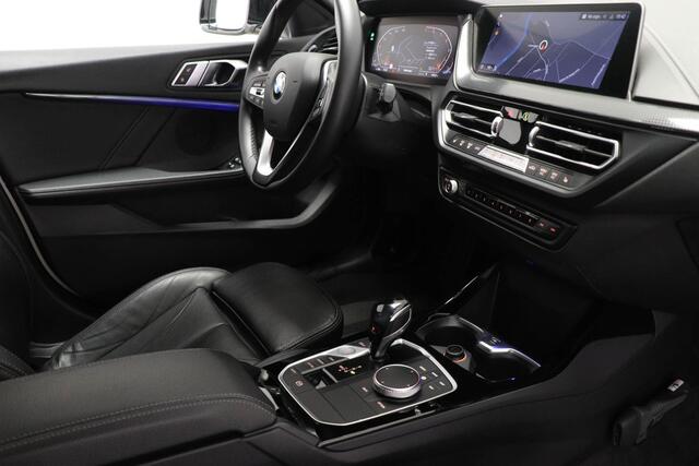 BMW 1-SERIE 118i High Executive Edition | SPORT LINE / PARKING- PACK | LEDER | DAB | APPLE | CAMERA