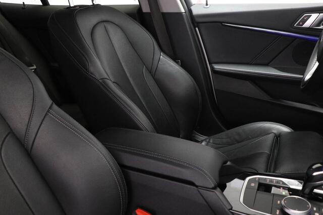 BMW 1-SERIE 118i High Executive Edition | SPORT LINE / PARKING- PACK | LEDER | DAB | APPLE | CAMERA