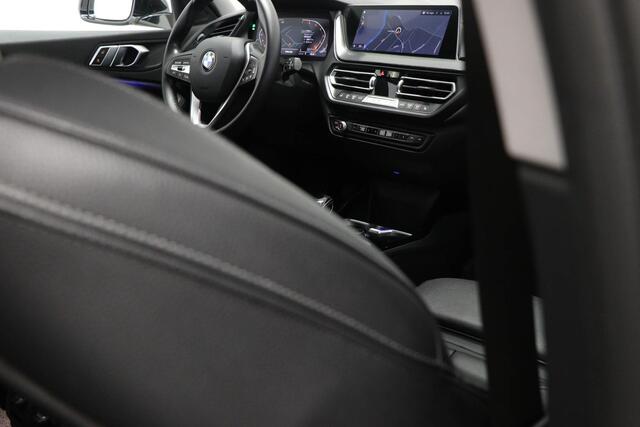 BMW 1-SERIE 118i High Executive Edition | SPORT LINE / PARKING- PACK | LEDER | DAB | APPLE | CAMERA