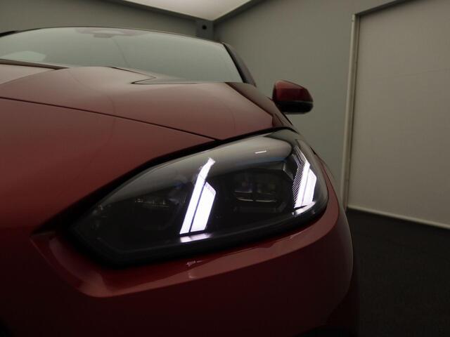 BMW 1-SERIE 120 M Sportpakket Pro | Achteruitrijcamera | Harman-Kardon | Parking Assistant | 19"