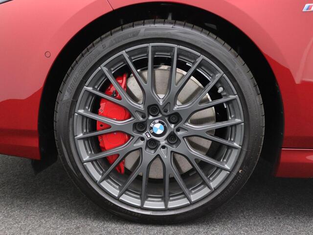 BMW 1-SERIE 120 M Sportpakket Pro | Achteruitrijcamera | Harman-Kardon | Parking Assistant | 19"