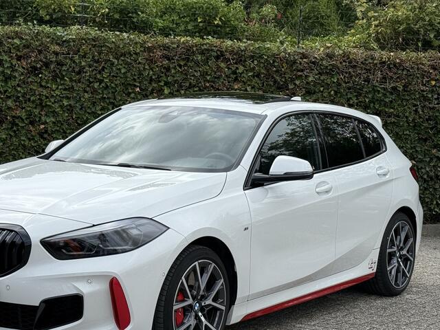 BMW 1-SERIE 128ti | M-Sport Pro | Panorama | Leder | 18'' | Camera | Elek. Stoelverst. | Stoelverw.