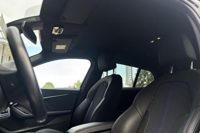 BMW 1-SERIE 118i M-sport | Sportstoelen | Live Cockpit Pro | M-onderstel | Fabrieksgarantie | 23.700 KM
