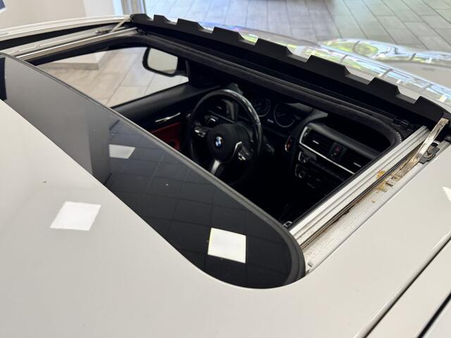 BMW 1-SERIE 125i High Executive | SPORTPAKKET | PANO | LEER | NAVI