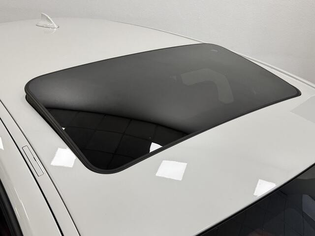 BMW 1-SERIE 125i High Executive | SPORTPAKKET | PANO | LEER | NAVI