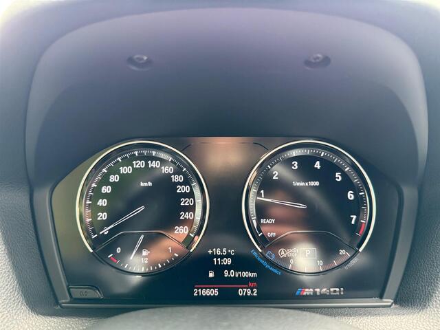 BMW 1-SERIE M140i High Exec M-SPORT/AIRCO/ACARPLAY/NAVI/PDC/NIEUWE APK/LED