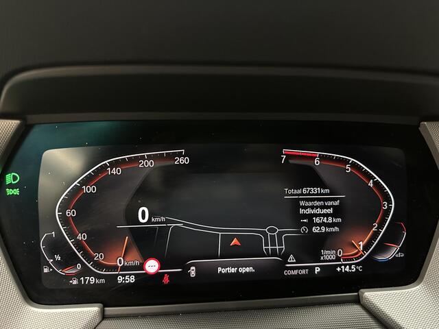 BMW 1-SERIE 118i Executive Edition Automaat | Cam Achter | Verw voorstoelen | Safety Pack | Dealer onderhouden | NL Auto