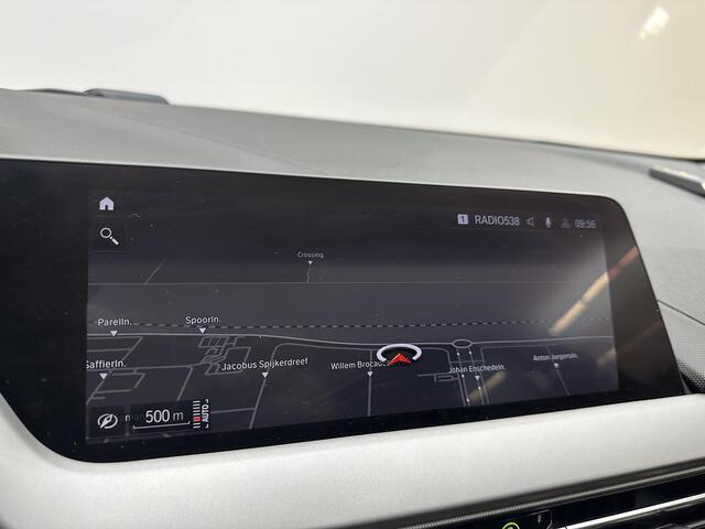BMW 1-SERIE 118i Executive Edition Automaat | Cam Achter | Verw voorstoelen | Safety Pack | Dealer onderhouden | NL Auto