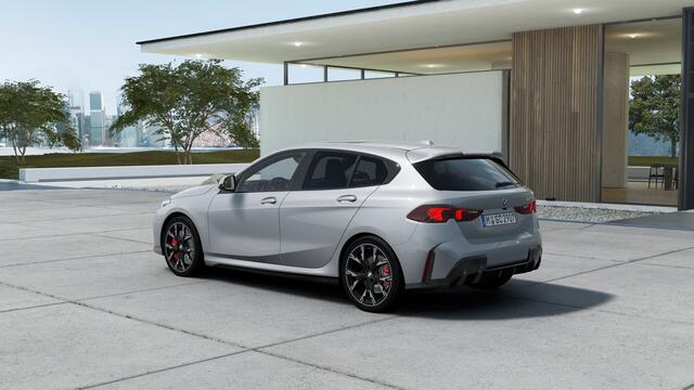 BMW 1-SERIE 120 High Executive M Sport Automaat / Panoramadak / Sportstoelen / M Adaptief onderstel / Comfort Access / Adaptieve LED / Head-Up / Harman-Kardon
