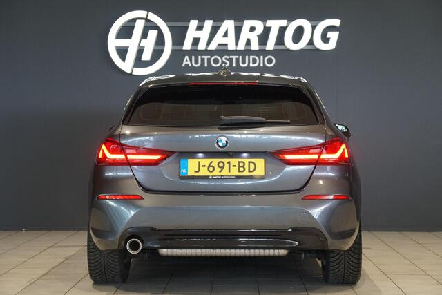 BMW 1-SERIE 118i Executive Edition + HARMAN KARDON / CAMERA / STOELVERWARMING