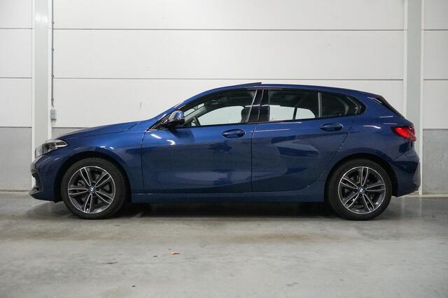 BMW 1-SERIE 118i Panoramadak | Sportstoelen | Camera | CarPlay