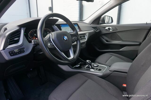 BMW 1-SERIE 118i Automaat | Navigatie | Carplay | Dealeronderhouden |