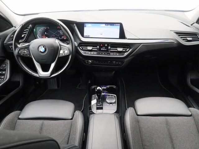 BMW 1-SERIE 118i 136 PK Automaat Sport Edition | CAMERA | KEYLESS