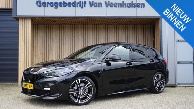 BMW 1-SERIE 118i 3x M-SPORT 5Drs *Shadow Line* Pano.Dak Vol Leder 18inch LM Sfeerverlichting *NL auto* 1e Eigenaar!