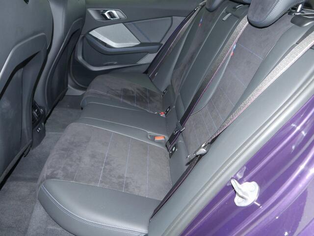 BMW 1-SERIE M135 xDrive | CoPilot | Head-Up | Memory | Harman Kardon |