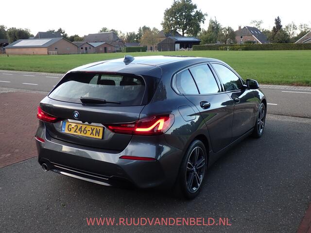 BMW 1-SERIE 118i SPORTLINE VIRTUAL/LED/SPORTSTOEL/CAMERA/SHADOWLINE