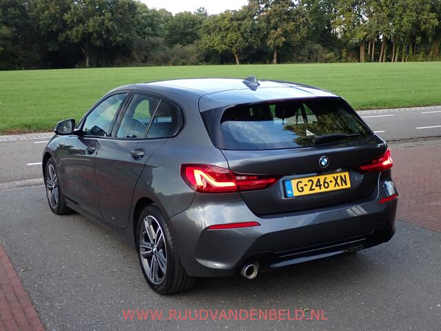 BMW 1-SERIE 118i SPORTLINE VIRTUAL/LED/SPORTSTOEL/CAMERA/SHADOWLINE