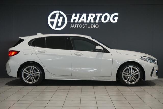 BMW 1-SERIE 118i M-Sport + KUIPSTOELEN / CAMERA / SFEERVERLICHTING