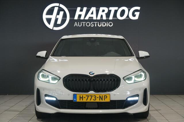 BMW 1-SERIE 118i M-Sport + KUIPSTOELEN / CAMERA / SFEERVERLICHTING