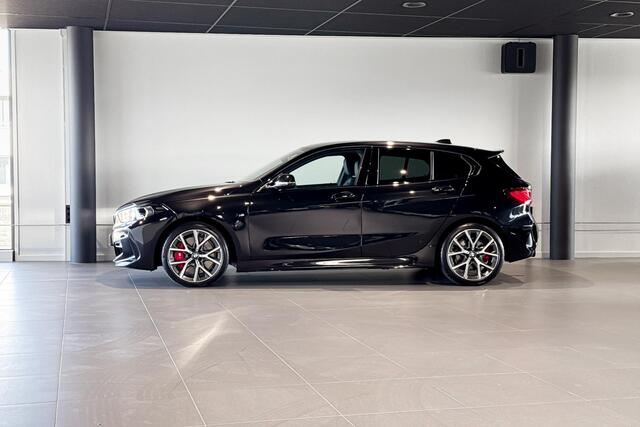 BMW 1-SERIE 118i | M Sport Pro | Stoelverwarming | Trekhaak |