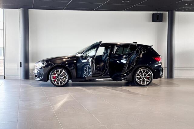 BMW 1-SERIE 118i | M Sport Pro | Stoelverwarming | Trekhaak |