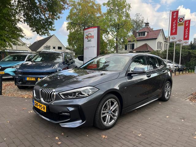 BMW 1-SERIE 120I HIGH EXECUTIVE AUTOMAAT M-PAKKET / NAVI / DAB / 17'' LMV