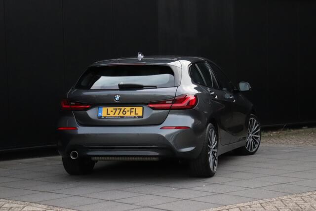 BMW 1-SERIE 118i Business Edition | PANO | CRUISE | PDC | NAVI | APPLE CARPLAY |