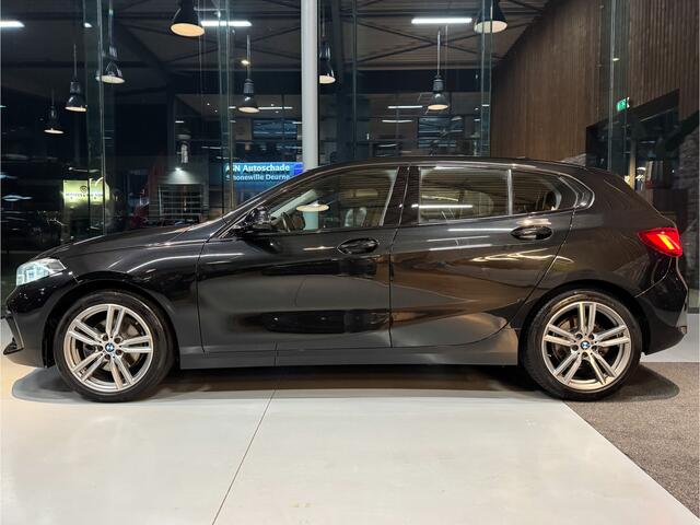 BMW 1-SERIE 118i Edition Nieuw model, Sportpakket, Carplay, CC.
