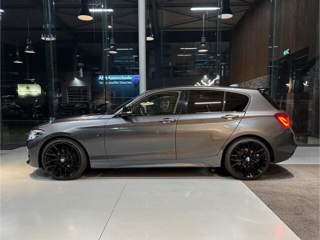 BMW 1-SERIE 118i Edition M-performance, M135i look.