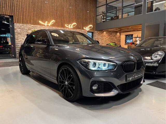 BMW 1-SERIE 118i Edition M-performance, M135i look.