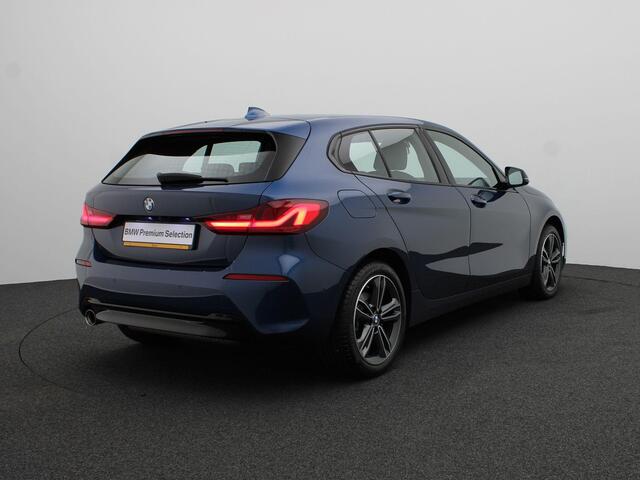 BMW 1-SERIE 5-deurs 118i Executive Edition | Sport Line | Parking Assistant | HIFI | 17"