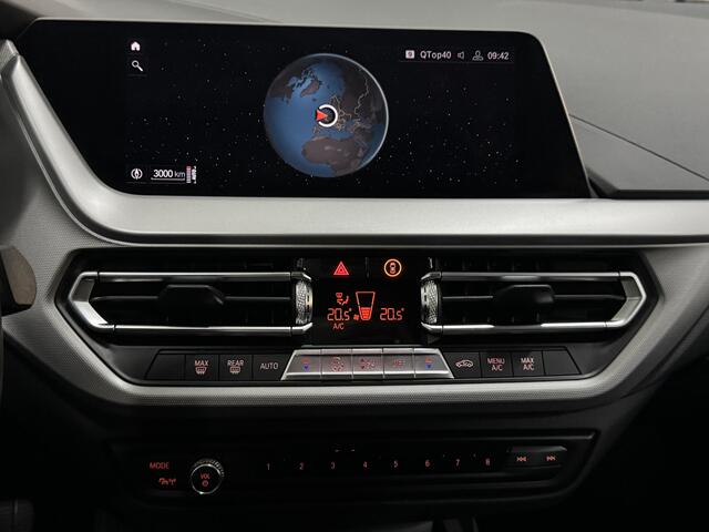 BMW 1-SERIE 118i 141 PK Executive Edition AUTOMAAT LED NAVI 2X-PDC ZÉÉR-MOOI