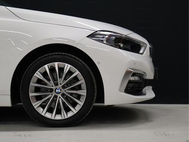 BMW 1-SERIE 118i Executive [APPLE CARPLAY, ANDROID AUTO, MEMORY SEAT, KEYLESS ENTRY, CAMERA, LEDER, CRUISE CONTROL, NIEUWSTAAT]