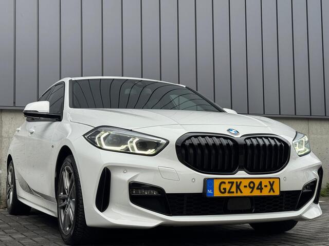 BMW 1-SERIE 118i 140PK Automaat M-Sport Shadow Schaalstoelen Stoelverwarming