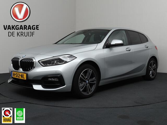 BMW 1-SERIE 118i Executive Edition | Navigatie | Trekhaak | Sportstoelen!