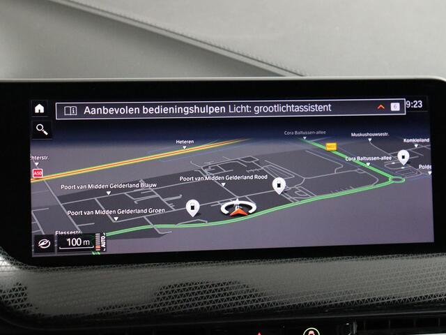 BMW 1-SERIE 118i Executive Edition | Navigatie | Trekhaak | Sportstoelen!