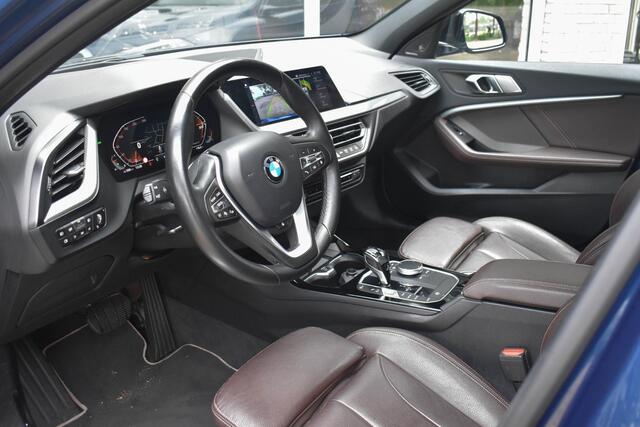 BMW 1-SERIE 118i High Exe ACC Leder Pano Head Up Elc Stoel