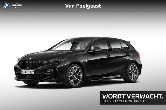 BMW 1-SERIE 118i M-Sport Pro / 18 Inch / Stoelverwarming / LED koplampen adaptief / Trekhaak / Getinte ramen / Alarm Klasse 3