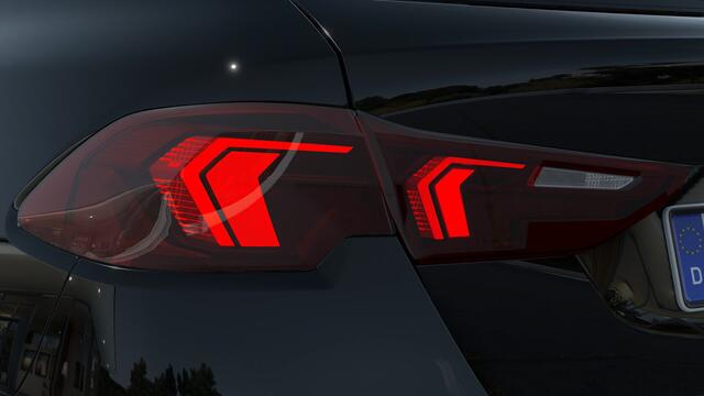 BMW 1-SERIE 120 M Sport Automaat / Sportstoelen / Achteruitrijcamera / M Adaptief onderstel / Comfort Access / Adaptieve LED / Harman-Kardon