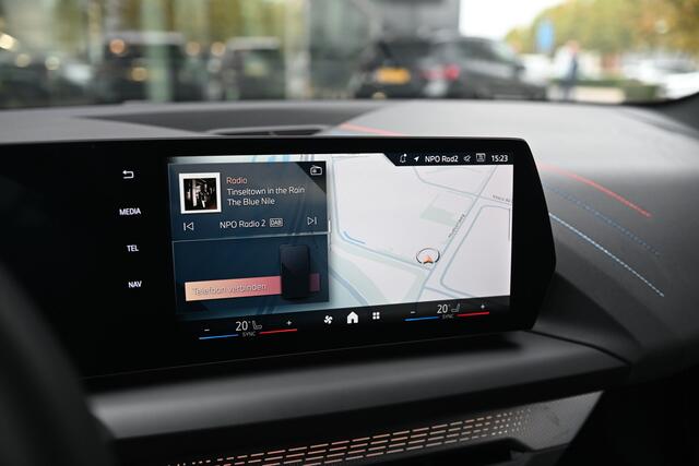 BMW 1-SERIE 120 M Sport Automaat / Sportstoelen / Achteruitrijcamera / M Adaptief onderstel / Adaptieve LED / Stoelverwarming